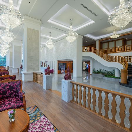 The Empress Premier Chiang Mai - Sha Extra Plus Eksteriør billede Lobby