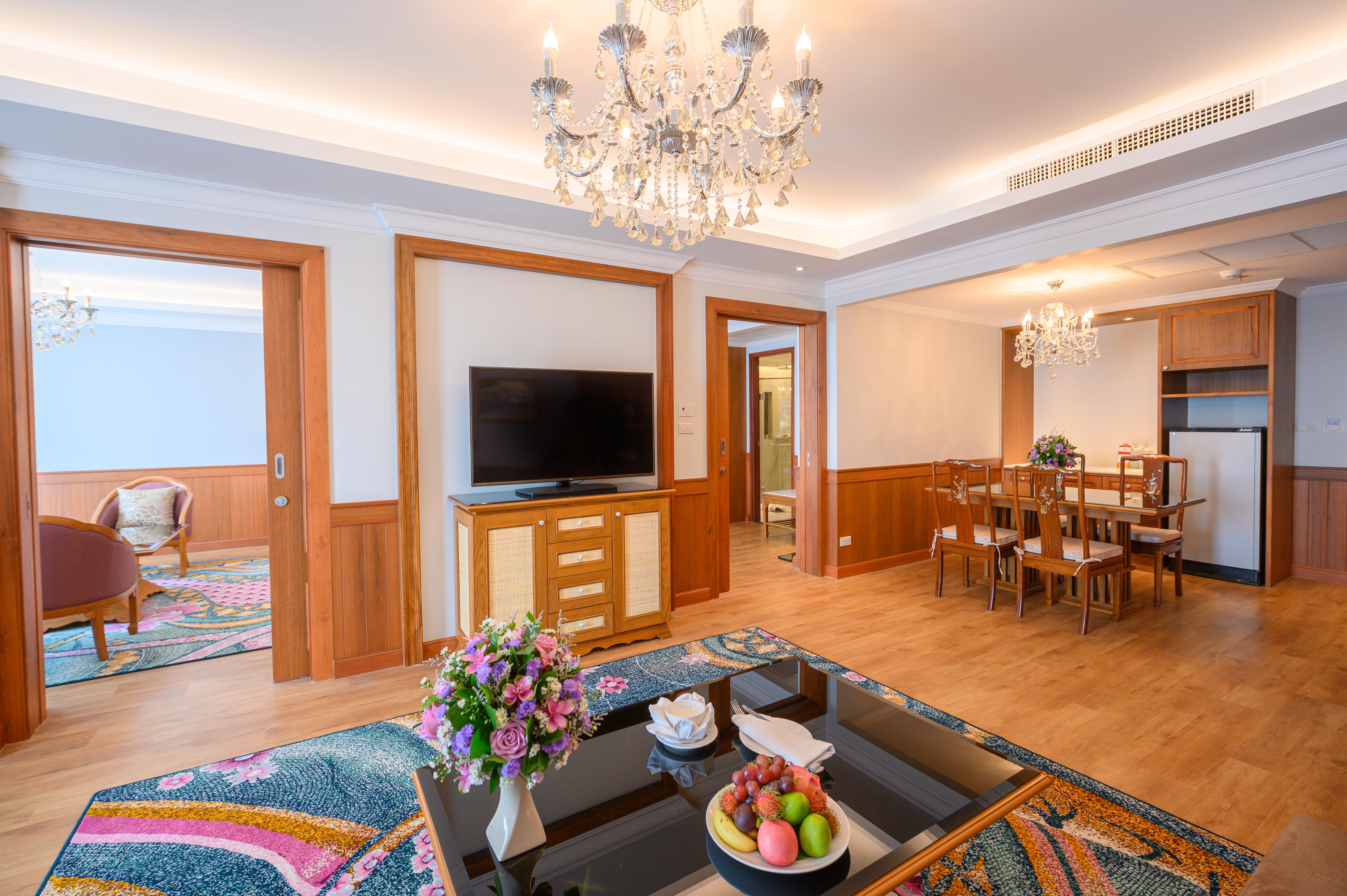 The Empress Premier Chiang Mai - Sha Extra Plus Eksteriør billede A suite at the hotel