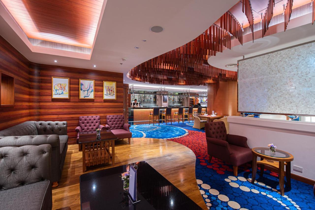 The Empress Premier Chiang Mai - Sha Extra Plus Eksteriør billede The lounge at the airport