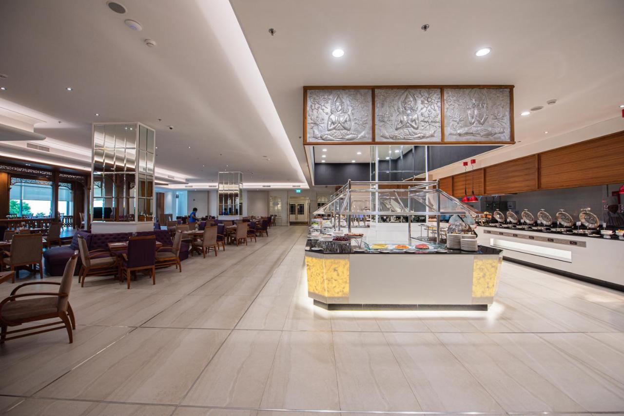 The Empress Premier Chiang Mai - Sha Extra Plus Eksteriør billede The lounge at the airport
