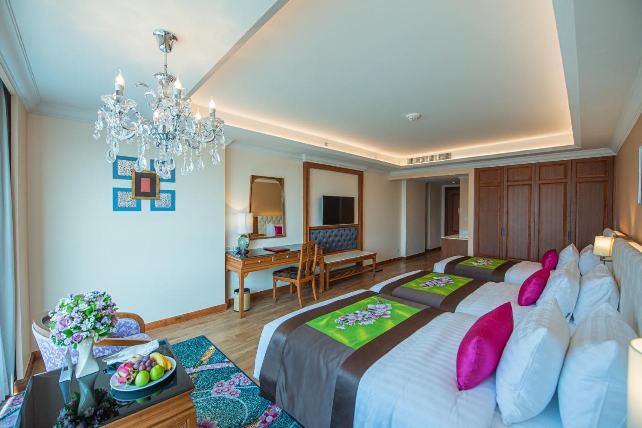The Empress Premier Chiang Mai - Sha Extra Plus Eksteriør billede Deluxe Suite